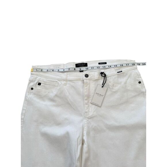 Judy Blue White Bootcut Midrise Stretch Jeans NWT Size 1XL - Picture 7 of 8